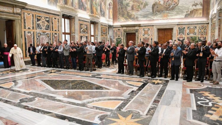Pope to Missionaries of the Sacred Heart: Yours is a journey of faith