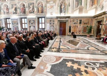 Pope Francis: War is a defeat for humanity and a deception